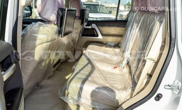 Buy Import Toyota Land Cruiser White Car in Import - Dubai in Attapeu Province Buy Import Toyota Land Cruiser White Car in Import - Dubai in Attapeu Province