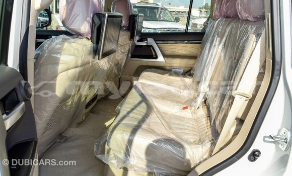 Buy Import Toyota Land Cruiser White Car in Import - Dubai in Attapeu Province Buy Import Toyota Land Cruiser White Car in Import - Dubai in Attapeu Province