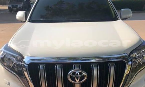 Buy Used Toyota Land Cruiser Prado White Car in Vientiane in Vientiane Province Buy Used Toyota Land Cruiser Prado White Car in Vientiane in Vientiane Province