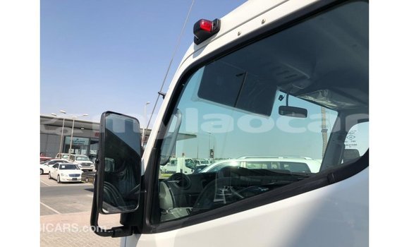 Buy Import Mitsubishi Carisma White Car in Import - Dubai in Attapeu Province Buy Import Mitsubishi Carisma White Car in Import - Dubai in Attapeu Province