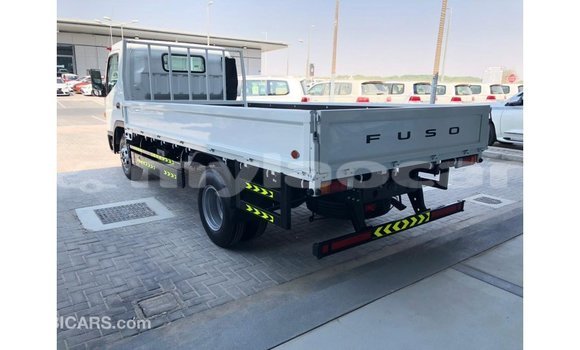 Buy Import Mitsubishi Carisma White Car in Import - Dubai in Attapeu Province Buy Import Mitsubishi Carisma White Car in Import - Dubai in Attapeu Province