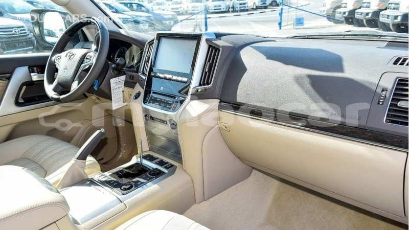 Big with watermark toyota land cruiser attapeu province import dubai 2869