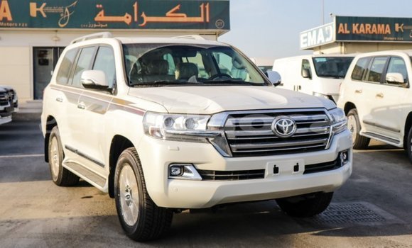 Buy Import Toyota Land Cruiser White Car in Import - Dubai in Attapeu Province Buy Import Toyota Land Cruiser White Car in Import - Dubai in Attapeu Province