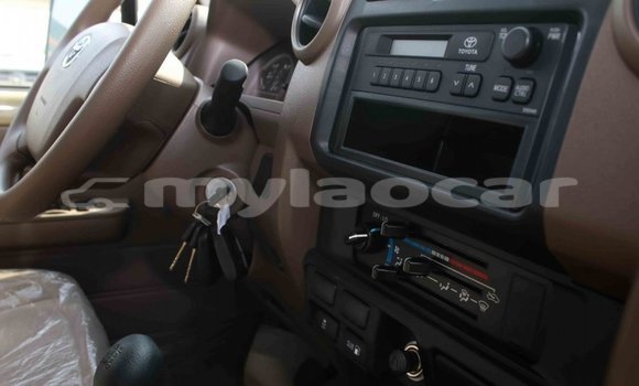 Buy Import Toyota Land Cruiser Beige Car in Import - Dubai in Attapeu Province Buy Import Toyota Land Cruiser Beige Car in Import - Dubai in Attapeu Province