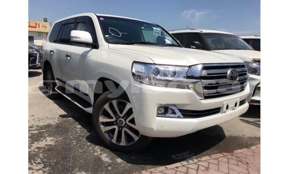 ຊື້ ການ ນຳ ເຂົ້າ Toyota Land Cruiser White ລົດ ໃນ Import - Dubai ໃນ Attapeu Province ຊື້ ການ ນຳ ເຂົ້າ Toyota Land Cruiser White ລົດ ໃນ Import - Dubai ໃນ Attapeu Province