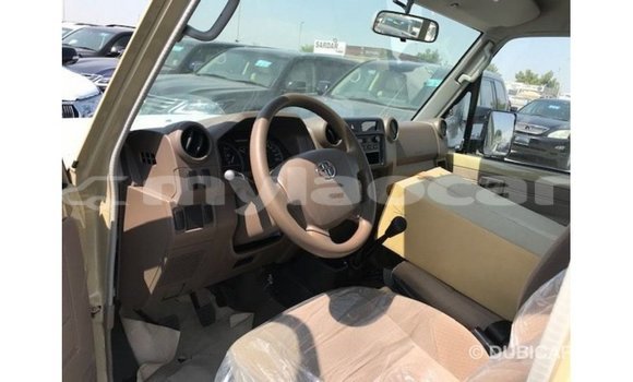 Buy Import Toyota Land Cruiser Beige Car in Import - Dubai in Attapeu Province Buy Import Toyota Land Cruiser Beige Car in Import - Dubai in Attapeu Province