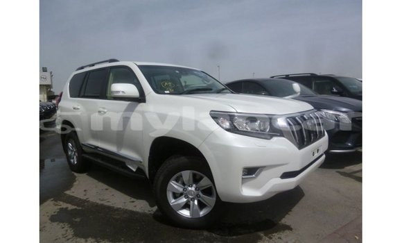 Buy Import Toyota Prado White Car in Import - Dubai in Attapeu Province