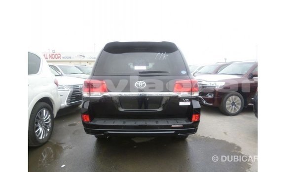 Acheter Import Voiture Toyota Land Cruiser Noir à Import - Dubai, Attapeu Province Acheter Import Voiture Toyota Land Cruiser Noir à Import - Dubai, Attapeu Province