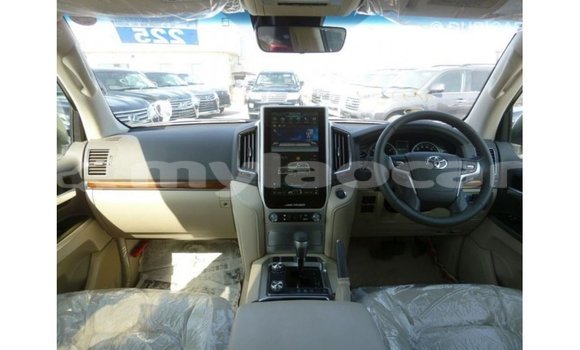 Buy Import Toyota Land Cruiser White Car in Import - Dubai in Attapeu Province Buy Import Toyota Land Cruiser White Car in Import - Dubai in Attapeu Province