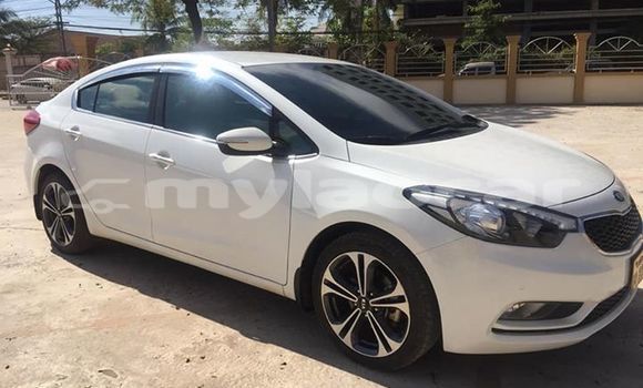 Buy Used Kia Rio White Car in Vientiane in Vientiane Province Buy Used Kia Rio White Car in Vientiane in Vientiane Province