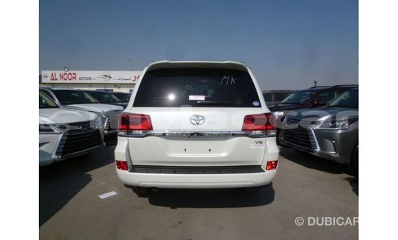 Buy Import Toyota Land Cruiser White Car in Import - Dubai in Attapeu Province Buy Import Toyota Land Cruiser White Car in Import - Dubai in Attapeu Province