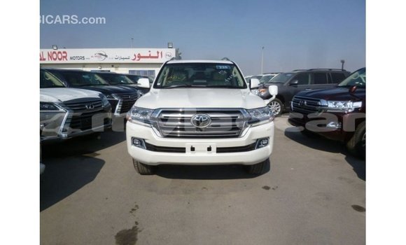 Buy Import Toyota Land Cruiser White Car in Import - Dubai in Attapeu Province Buy Import Toyota Land Cruiser White Car in Import - Dubai in Attapeu Province
