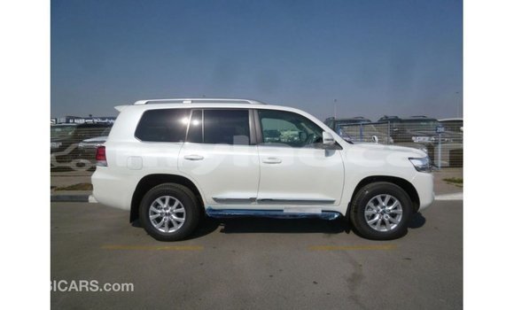 Buy Import Toyota Land Cruiser White Car in Import - Dubai in Attapeu Province Buy Import Toyota Land Cruiser White Car in Import - Dubai in Attapeu Province