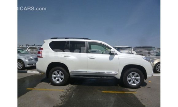 ຊື້ ການ ນຳ ເຂົ້າ Toyota Prado White ລົດ ໃນ Import - Dubai ໃນ Attapeu Province ຊື້ ການ ນຳ ເຂົ້າ Toyota Prado White ລົດ ໃນ Import - Dubai ໃນ Attapeu Province