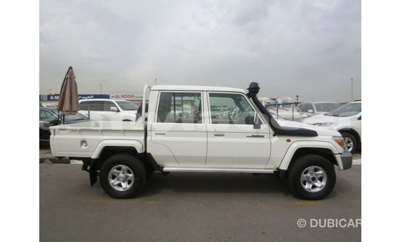 Buy Import Toyota Land Cruiser White Car in Import - Dubai in Attapeu Province Buy Import Toyota Land Cruiser White Car in Import - Dubai in Attapeu Province