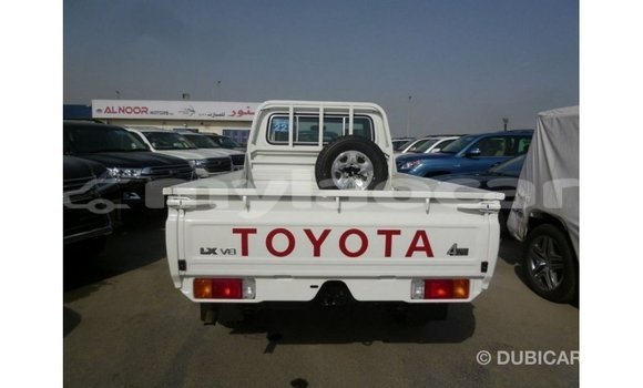 Buy Import Toyota Land Cruiser White Car in Import - Dubai in Attapeu Province Buy Import Toyota Land Cruiser White Car in Import - Dubai in Attapeu Province
