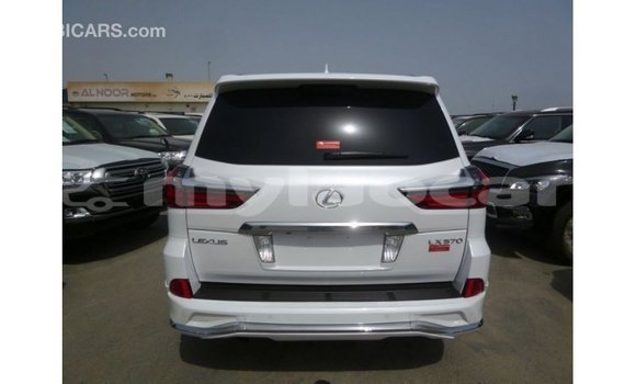 Acheter Import Voiture Lexus LX Blanc à Import - Dubai, Attapeu Province Acheter Import Voiture Lexus LX Blanc à Import - Dubai, Attapeu Province