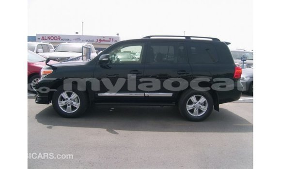 Acheter Import Voiture Toyota Land Cruiser Noir à Import - Dubai, Attapeu Province Acheter Import Voiture Toyota Land Cruiser Noir à Import - Dubai, Attapeu Province