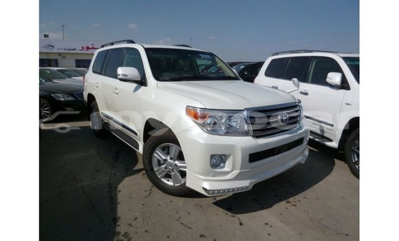 Buy Import Toyota Land Cruiser White Car in Import - Dubai in Attapeu Province Buy Import Toyota Land Cruiser White Car in Import - Dubai in Attapeu Province