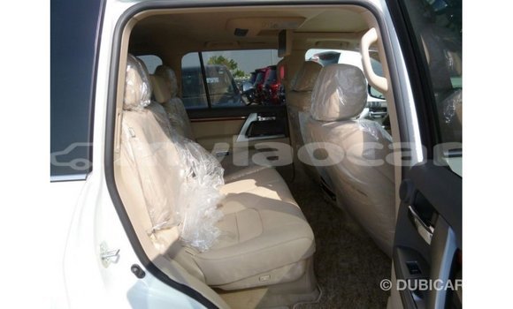 Buy Import Toyota Land Cruiser White Car in Import - Dubai in Attapeu Province Buy Import Toyota Land Cruiser White Car in Import - Dubai in Attapeu Province