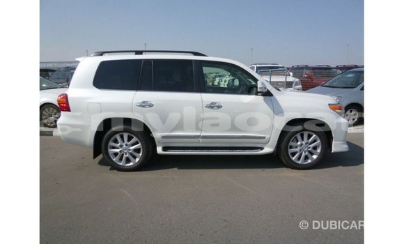 Buy Import Toyota Land Cruiser White Car in Import - Dubai in Attapeu Province Buy Import Toyota Land Cruiser White Car in Import - Dubai in Attapeu Province