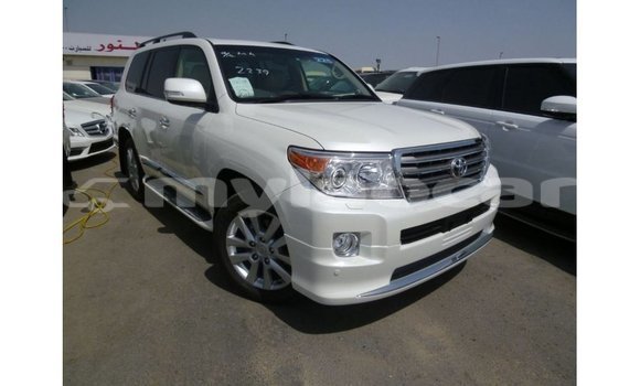 Buy Import Toyota Land Cruiser White Car in Import - Dubai in Attapeu Province Buy Import Toyota Land Cruiser White Car in Import - Dubai in Attapeu Province