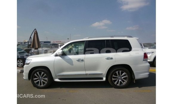 Buy Import Toyota Land Cruiser White Car in Import - Dubai in Attapeu Province Buy Import Toyota Land Cruiser White Car in Import - Dubai in Attapeu Province