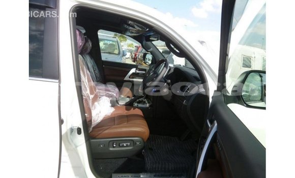 Buy Import Toyota Land Cruiser White Car in Import - Dubai in Attapeu Province Buy Import Toyota Land Cruiser White Car in Import - Dubai in Attapeu Province