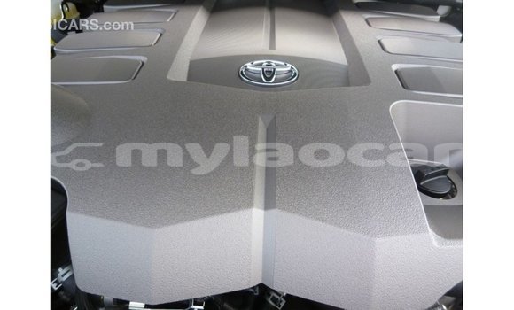 Buy Import Toyota Land Cruiser White Car in Import - Dubai in Attapeu Province Buy Import Toyota Land Cruiser White Car in Import - Dubai in Attapeu Province
