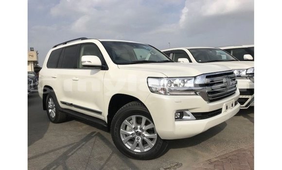 Buy Import Toyota Land Cruiser White Car in Import - Dubai in Attapeu Province Buy Import Toyota Land Cruiser White Car in Import - Dubai in Attapeu Province