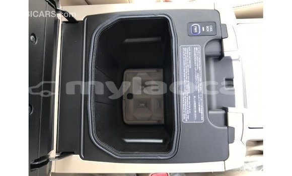 Buy Import Toyota Land Cruiser White Car in Import - Dubai in Attapeu Province Buy Import Toyota Land Cruiser White Car in Import - Dubai in Attapeu Province