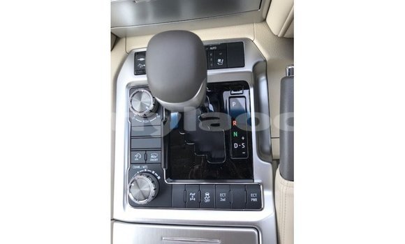 Buy Import Toyota Land Cruiser White Car in Import - Dubai in Attapeu Province Buy Import Toyota Land Cruiser White Car in Import - Dubai in Attapeu Province