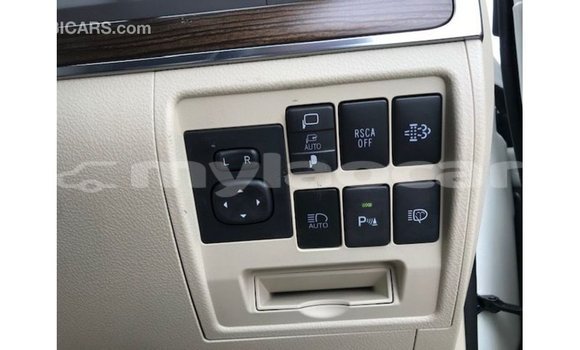 Buy Import Toyota Land Cruiser White Car in Import - Dubai in Attapeu Province Buy Import Toyota Land Cruiser White Car in Import - Dubai in Attapeu Province