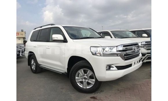 Buy Import Toyota Land Cruiser White Car in Import - Dubai in Attapeu Province Buy Import Toyota Land Cruiser White Car in Import - Dubai in Attapeu Province