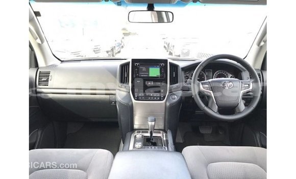 Buy Import Toyota Land Cruiser White Car in Import - Dubai in Attapeu Province Buy Import Toyota Land Cruiser White Car in Import - Dubai in Attapeu Province