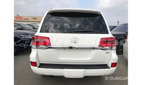 Buy Import Toyota Land Cruiser White Car in Import - Dubai in Attapeu Province Buy Import Toyota Land Cruiser White Car in Import - Dubai in Attapeu Province