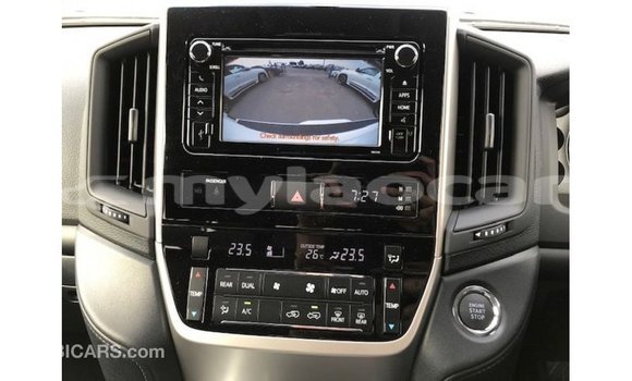 Buy Import Toyota Land Cruiser White Car in Import - Dubai in Attapeu Province Buy Import Toyota Land Cruiser White Car in Import - Dubai in Attapeu Province