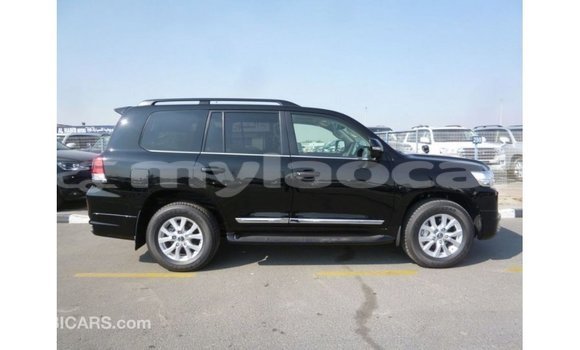Acheter Import Voiture Toyota Land Cruiser Noir à Import - Dubai, Attapeu Province Acheter Import Voiture Toyota Land Cruiser Noir à Import - Dubai, Attapeu Province