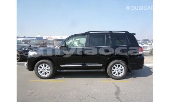 Acheter Import Voiture Toyota Land Cruiser Noir à Import - Dubai, Attapeu Province Acheter Import Voiture Toyota Land Cruiser Noir à Import - Dubai, Attapeu Province