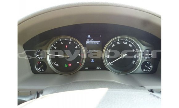 Acheter Import Voiture Toyota Land Cruiser Noir à Import - Dubai, Attapeu Province Acheter Import Voiture Toyota Land Cruiser Noir à Import - Dubai, Attapeu Province