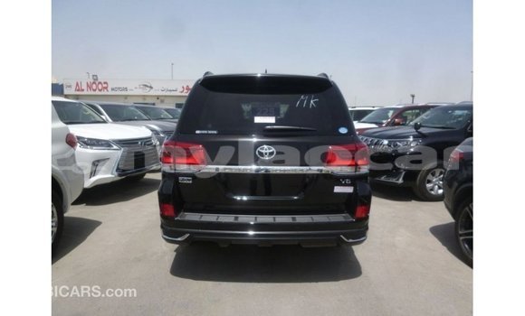 Acheter Import Voiture Toyota Land Cruiser Noir à Import - Dubai, Attapeu Province Acheter Import Voiture Toyota Land Cruiser Noir à Import - Dubai, Attapeu Province
