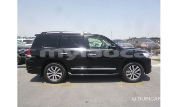 Acheter Import Voiture Toyota Land Cruiser Noir à Import - Dubai, Attapeu Province Acheter Import Voiture Toyota Land Cruiser Noir à Import - Dubai, Attapeu Province