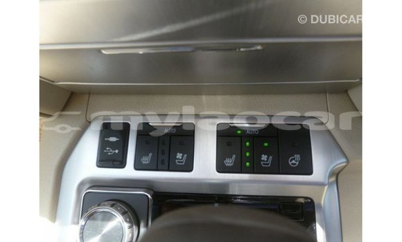 Acheter Import Voiture Toyota Land Cruiser Noir à Import - Dubai, Attapeu Province Acheter Import Voiture Toyota Land Cruiser Noir à Import - Dubai, Attapeu Province