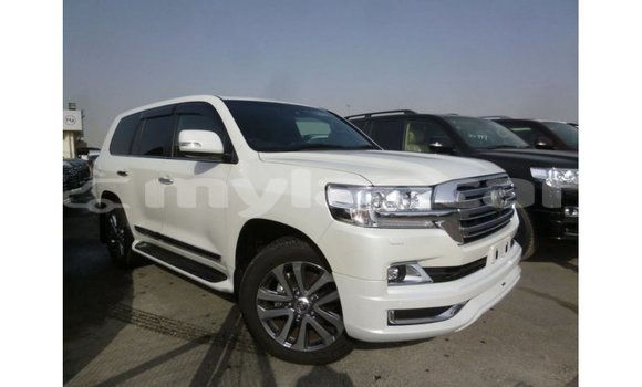 ຊື້ ການ ນຳ ເຂົ້າ Toyota Land Cruiser White ລົດ ໃນ Import - Dubai ໃນ Attapeu Province ຊື້ ການ ນຳ ເຂົ້າ Toyota Land Cruiser White ລົດ ໃນ Import - Dubai ໃນ Attapeu Province