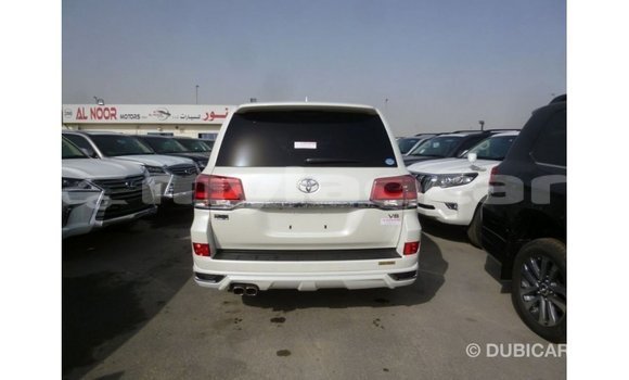 ຊື້ ການ ນຳ ເຂົ້າ Toyota Land Cruiser White ລົດ ໃນ Import - Dubai ໃນ Attapeu Province ຊື້ ການ ນຳ ເຂົ້າ Toyota Land Cruiser White ລົດ ໃນ Import - Dubai ໃນ Attapeu Province