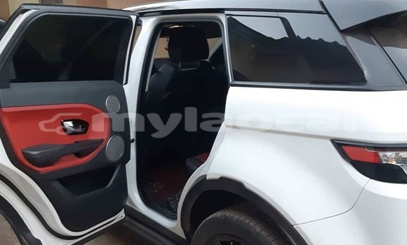 Buy Used Land Rover Range Rover White Car in Vientiane in Vientiane Province Buy Used Land Rover Range Rover White Car in Vientiane in Vientiane Province