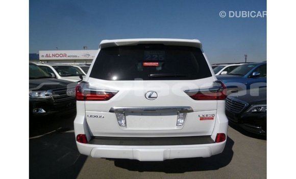 Acheter Import Voiture Lexus LX Blanc à Import - Dubai, Attapeu Province Acheter Import Voiture Lexus LX Blanc à Import - Dubai, Attapeu Province