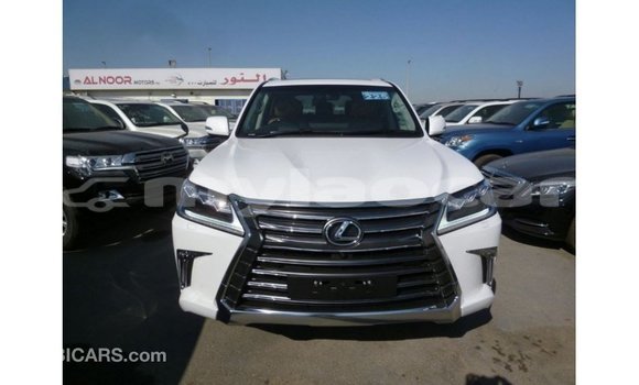 Acheter Import Voiture Lexus LX Blanc à Import - Dubai, Attapeu Province Acheter Import Voiture Lexus LX Blanc à Import - Dubai, Attapeu Province
