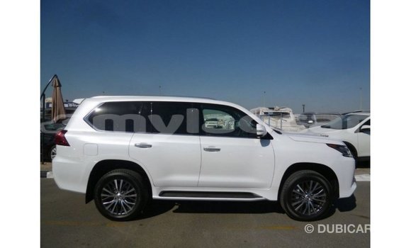 Acheter Import Voiture Lexus LX Blanc à Import - Dubai, Attapeu Province Acheter Import Voiture Lexus LX Blanc à Import - Dubai, Attapeu Province