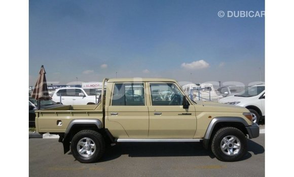 Acheter Import Voiture Toyota Land Cruiser Beige à Import - Dubai, Attapeu Province Acheter Import Voiture Toyota Land Cruiser Beige à Import - Dubai, Attapeu Province